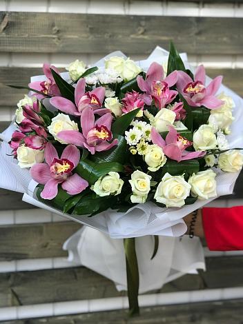 Букет цветов из: Розы и Хризантемы в Ковылкино