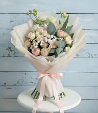 Букет цветов из:  Розы и Лизиантусы в Ковылкино