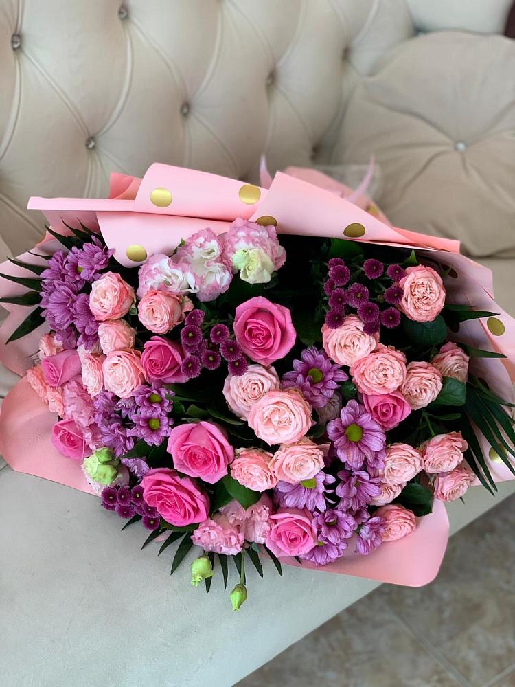 Букет цветов из: Хризантемы, Розы и Лизиантусы в Ковылкино