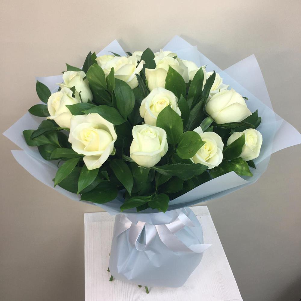 Букет 15 Белых роз Проуд в Ковылкино
