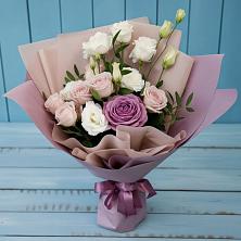 Букет цветов из:  Розы и Лизиантусы в Ковылкино