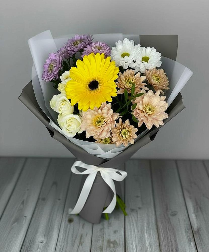 Букет цветов из: Розы, Герберы и Хризантемы в Ковылкино