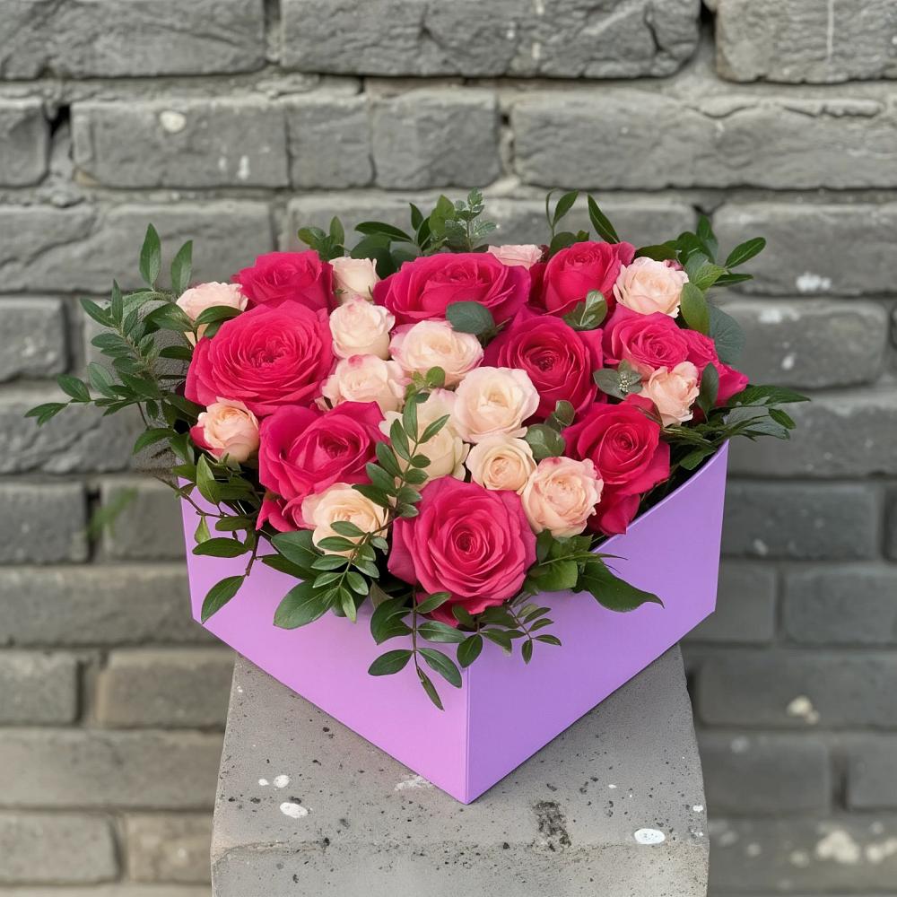 Цветочная композиция из Розы в коробке в Ковылкино