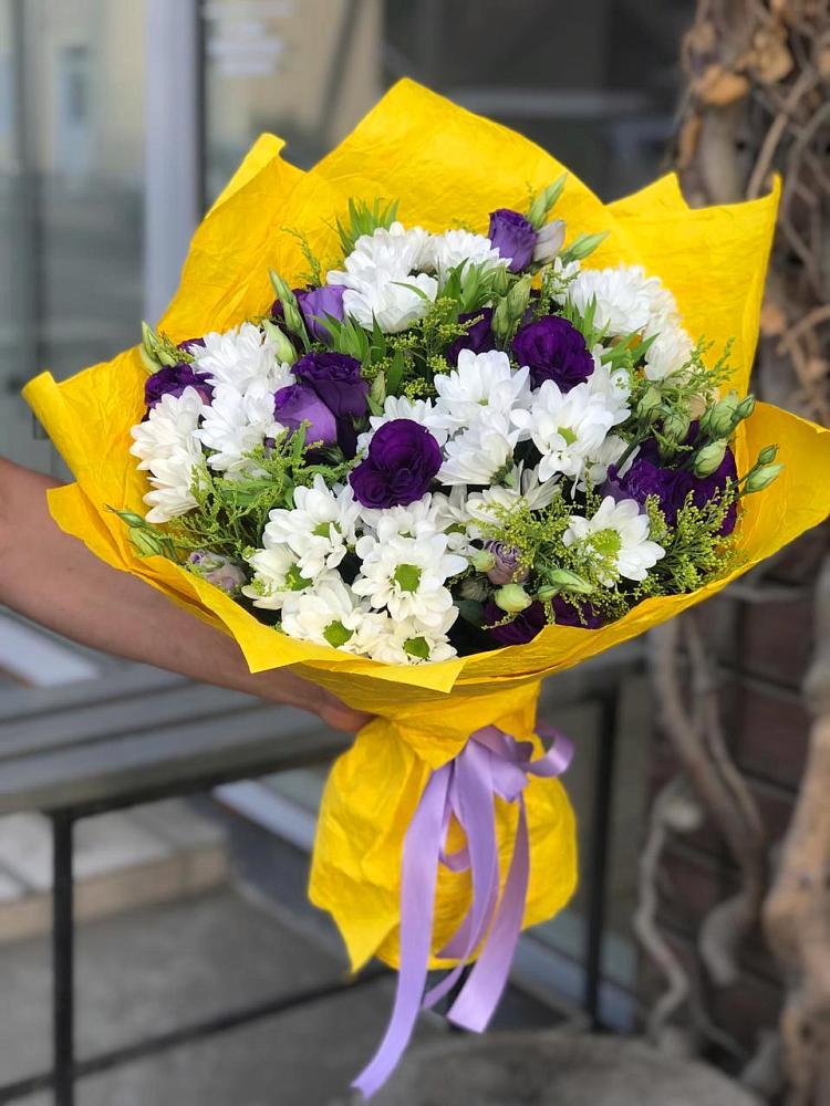 Букет цветов из: Ирисы, Хризантемы и Ромашки в Ковылкино