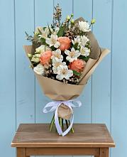 Букет цветов из:  Альстромерии, Лизиантусы, Розы и Хризантемы #REPLACE_PRED# Ковылкино