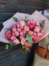 Букет розы в пальмах в Ковылкино Букет цветов из: Розы в Ковылкино