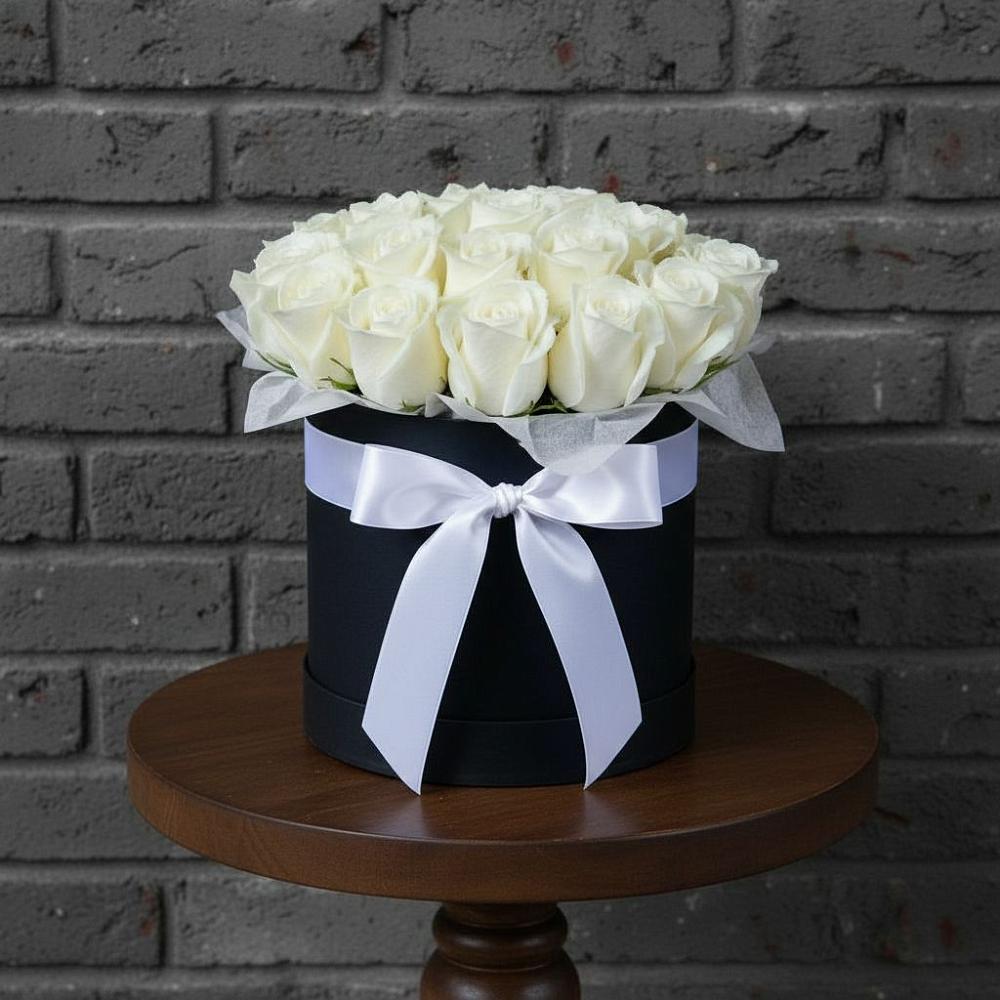 Цветочная композиция из Розы в шляпной коробке в Ковылкино