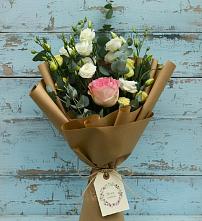 Букет цветов из:  Розы и Лизиантусы в Ковылкино
