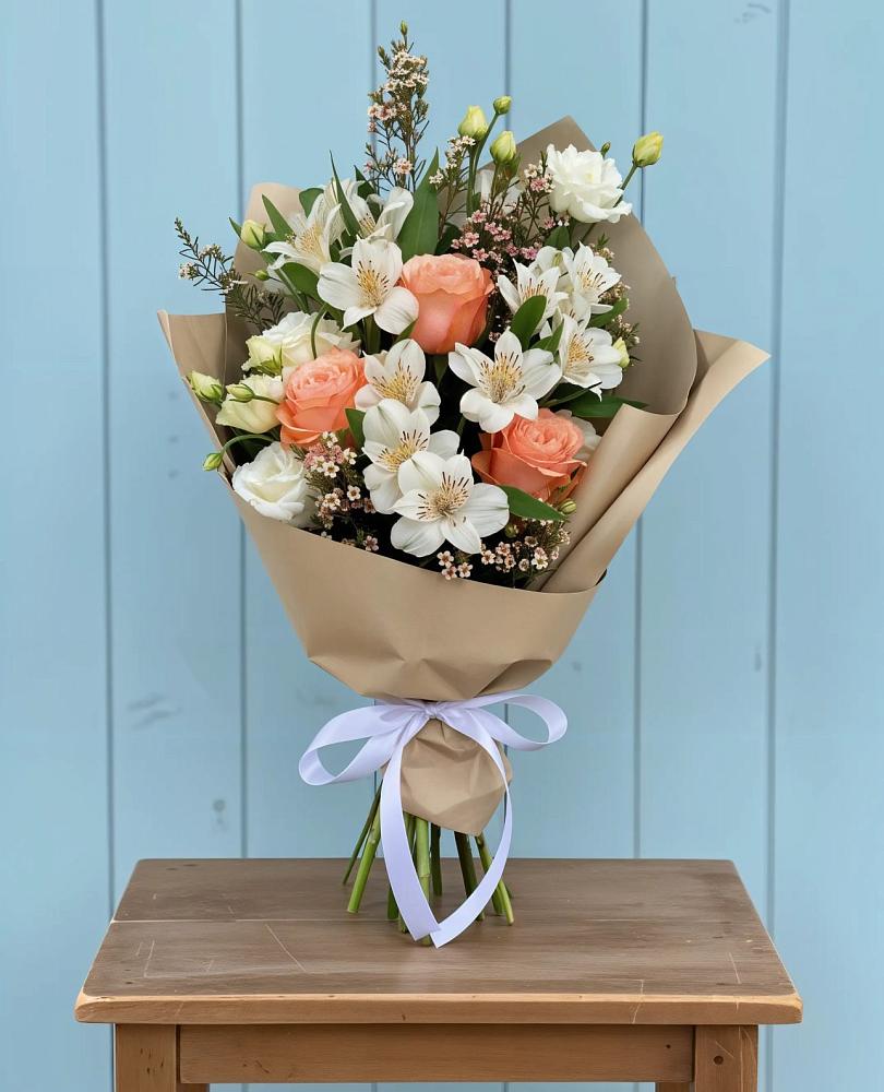 Букет цветов из: Альстромерии, Лизиантусы, Розы и Хризантемы в Ковылкино